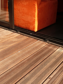 Holz Terrasse, Mzelle Biscotte @Flickr